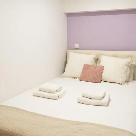 Alfama, The Heart Of Fado - Minutes From Tram 28 * Лісабон