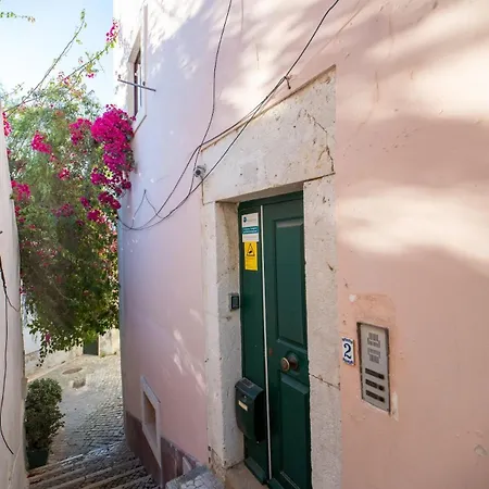 Alfama, The Heart Of Fado - Minutes From Tram 28 * Лісабон