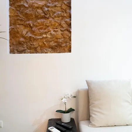 Alfama, The Heart Of Fado - Minutes From Tram 28