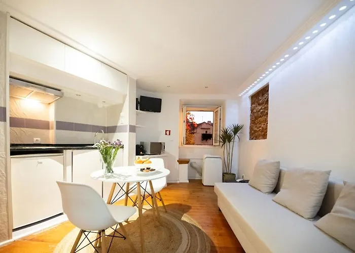 Apartment Alfama, The Heart Of Fado - Minutes From Tram 28 Lisbon