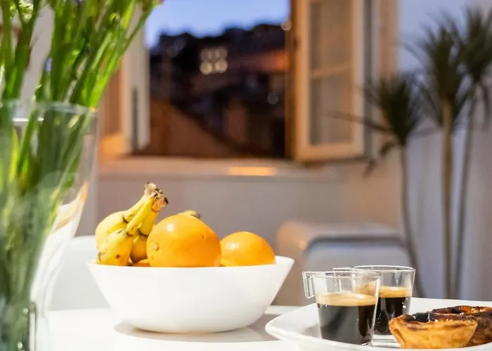 Apartment Alfama, The Heart Of Fado - Minutes From Tram 28 *