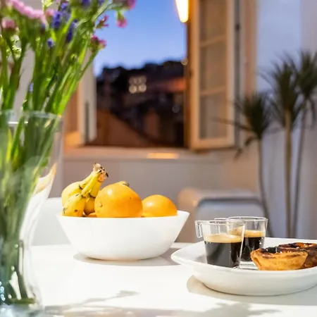 Apartamento Alfama, The Heart Of Fado - Minutes From Tram 28 *