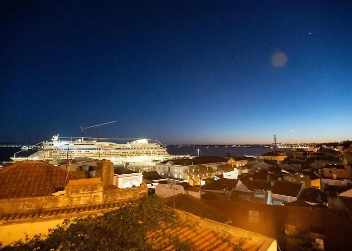 Alfama, The Heart Of Fado - Minutes From Tram 28 *